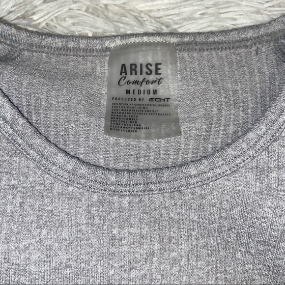 🚫SOLD🚫 ECHT | Arise Comfort Cropped Long Sleeve - Picture 4 of 4